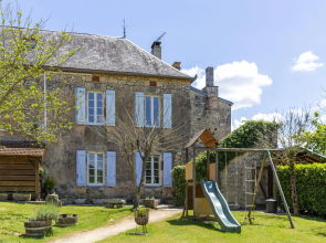 Fantastic Holiday Home in Dégagnac with Jacuzzi