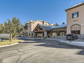 5023 Gateway 2 Bedroom Condo