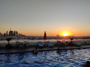 Отель Wescott Plaza Hotel Apartment