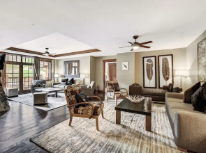 One Ski Hill Place S8421