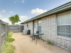 Pet-friendly Edinburg Apartment With Pool Access!