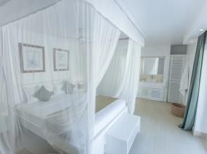 Dhow Inn Boutique Hotel