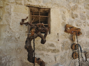 Anitya Cave House