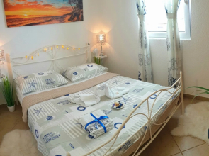 A1- apt With Terrace, Just 3 min Walk to the Beach