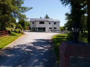 Inch View Lodge