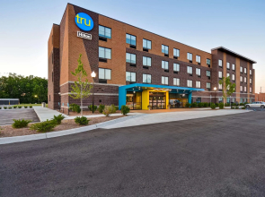 Tru by Hilton Sterling Heights Detroit