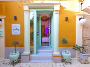 Alley Studio 1 by Frangki