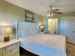 Summit Beach Resort 1231