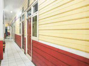 Hotel O Anggrek Daqu Syariah Kapuas