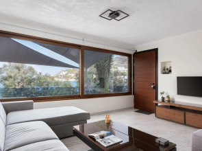 Aniv Villa by The Sea