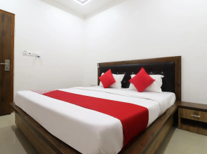 OYO Flagship 27997 Vrindavan Inn