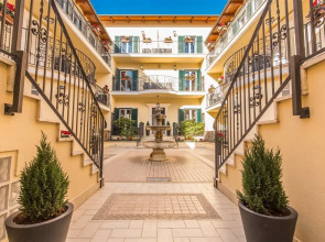 Aurelia Vatican Apartments