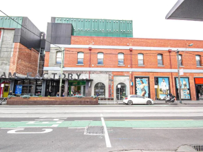 South Yarra City View Apartment with Car Park, Amazon Alexa, Spotify, Netflix, and WiFi