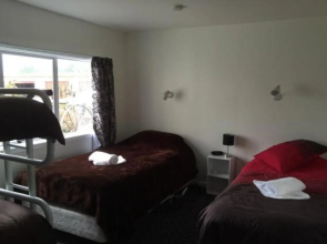 Kokatahi Valley Country Inn