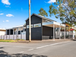 Bluestone Cottages - The Shop