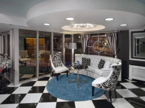 El Cortez Hotel and Casino - 21 and Over