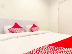 OYO 1557 Bungas Guest House