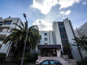 DAHome - Collector's Luxurious Apartment