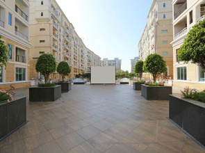Capital O 13727 Hotel Aarogyam Suites