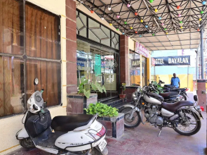 Hotel Dhayalan