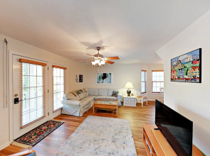 327 S Willow Drive Home 3 Bedrooms 3 Bathrooms Home