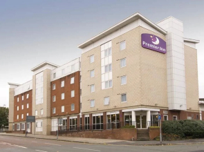 Premier Inn Manchester City Centre Deansgate Locks