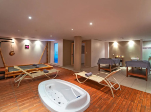 Kresten Royal Euphoria Resort