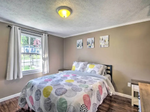 Dog-friendly Fayetteville Home w/ Hot Tub!