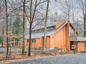 Village of Loon Condo in Lincoln w/ Pool Access