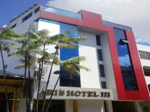 Ari's Hotel III