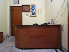 OYO 18668 Ananya Guest House