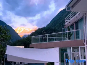 For you Hot Spring Villa View Homestay (Hailuogou Branch)