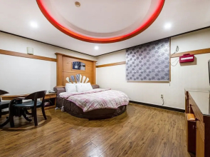 Pearl Hotel