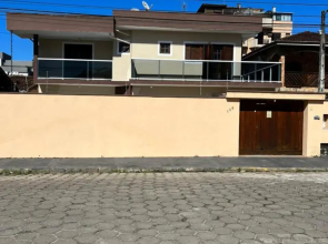 Casa Centro com Piscina