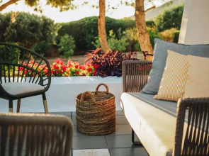 Villa Oasis Lagonisi with garden and large Pool