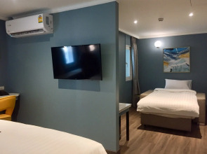 The Mulberry Bangkok Khaosan Road