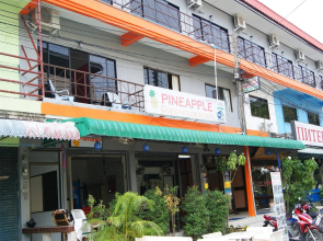 Pineapple Guesthouse Karon