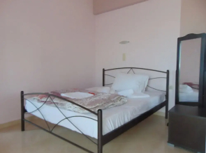 Comfy Beachfront Litinas Casa With Seaview