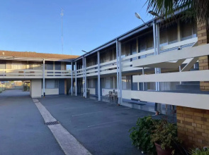Gateway Motor Inn