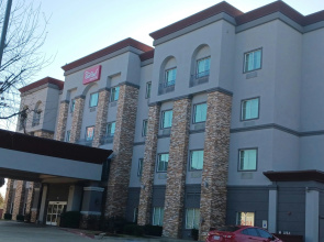 Red Roof Inn & Suites Longview