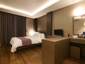 Modern Hotel