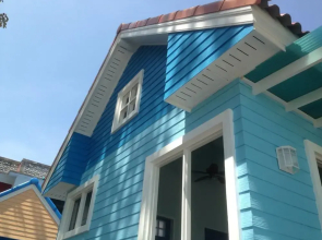 Teeny Beach Bungalow