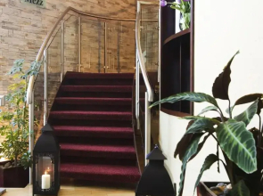 Farmers Kitchen Hotel