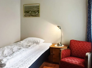 10 Person Holiday Home in Midsund