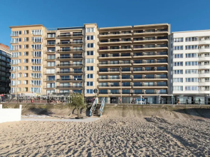 Apartment in Middelkerke With Sea Views