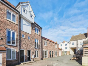 Host Stay The Nest Black Swan Mews