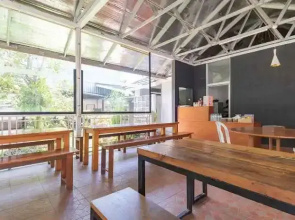 Urbanview Kazanan Setiabudi Bandung