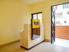 Fabhotel Moubani Residency