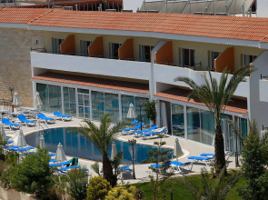 Moniatis Hotel