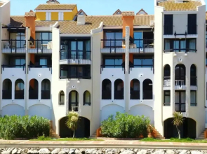 Apartment with 2 Bedrooms in Le Barcarès, with Wonderful Mountain View, Shared Pool And Furnished Terrace - 2 Km From the Beach